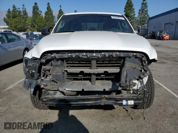 2018 Ram 1500 SLT z VIN 1C6RR6GG1JS317639, wystawiony jako Copart lot #83449814 z przebiegiem 103 022 mil mil oraz Szkoda całkowita • Salvage title. Historia ofert i sprzedaży dostępna na DreamBid. Obrazek 5.
