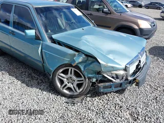 1991 Mercedes-Benz 190 z VIN WDBDA29D0MF832696, wystawiony jako IAAI lot #41796176 z przebiegiem 197 693 mil mil oraz . Historia ofert i sprzedaży dostępna na DreamBid. Obrazek 6.