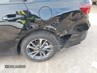 2024 Kia Forte LXS z VIN 3KPF24AD5RE840129, wystawiony jako IAAI lot #41824131 z przebiegiem 4 705 mil mil oraz . Historia ofert i sprzedaży dostępna na DreamBid. Obrazek 6.