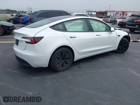 2025 Tesla Model 3 Long Range с VIN 5YJ3E1EA2SF981877, выставлен на аукционе IAAI как лот 42412352 с пробегом 1 967 миль миль и . История ставок и продаж доступна на DreamBid. Изображение 4.