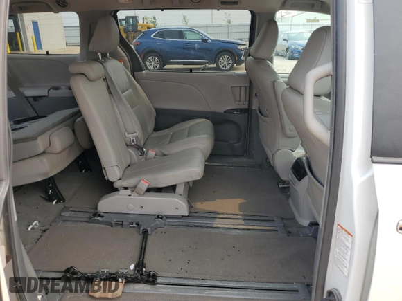 2017 Toyota Sienna XLE Auto Access Seat с VIN 5TDYZ3DC8HS787397, выставлен на аукционе Copart как лот 58958885 с пробегом 120 838 миль миль и Списание • Salvage title. История ставок и продаж доступна на DreamBid. Изображение 11.