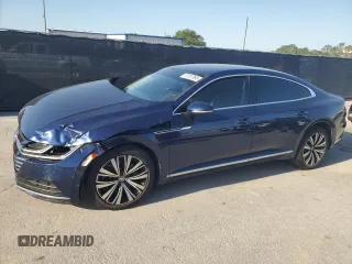 2019 Volkswagen Arteon SE z VIN WVWBR7AN4KE000929, wystawiony jako Copart lot #57187065 z przebiegiem 88 046 mil mil oraz Tytuł czysty. Historia ofert i sprzedaży dostępna na DreamBid. Obrazek 1.