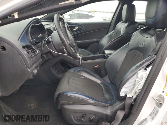 2015 Chrysler 200 S z VIN 1C3CCCBB5FN710029, wystawiony jako Copart lot #51744345 z przebiegiem 177 546 mil mil oraz Nie do naprawy • Non repairable. Historia ofert i sprzedaży dostępna na DreamBid. Obrazek 7.