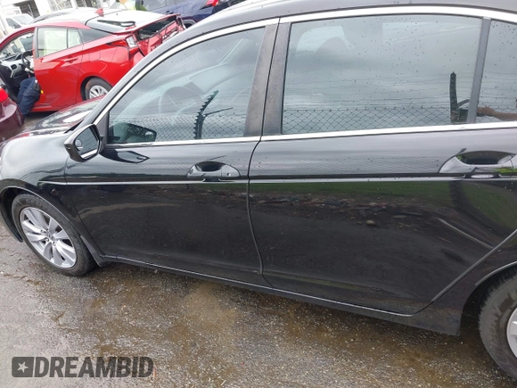 2011 Honda Accord EX z VIN 1HGCP2F71BA030423, wystawiony jako IAAI lot #42344496 z przebiegiem 146 097 mil mil oraz . Historia ofert i sprzedaży dostępna na DreamBid. Obrazek 14.