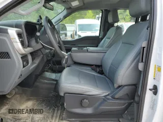 2023 Ford F-250 XL с VIN 1FT7X2BA7PEC78466, выставлен на аукционе Copart как лот 60484385 с пробегом 65 359 миль миль и Списание • Salvage title. История ставок и продаж доступна на DreamBid. Изображение 7.