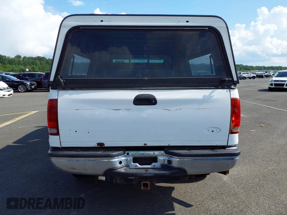 2006 Ford F-250 XL z VIN 1FTSX21526EC48594, wystawiony jako IAAI lot #42678050 z przebiegiem 45 547 mil mil oraz . Historia ofert i sprzedaży dostępna na DreamBid. Obrazek 16.