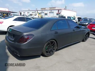 2015 Mercedes-Benz S-Class S 550 with VIN WDDUG8CB6FA157601, listed as a IAAI auction lot 40402615 with 85,030 mi miles. Bid and sale history available at carsss.com. Image 4.