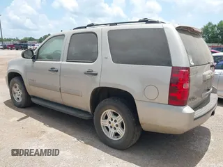 2007 Chevrolet Tahoe LT z VIN 1GNFC130X7R353412, wystawiony jako IAAI lot #42535108 z przebiegiem 78 497 mil mil oraz . Historia ofert i sprzedaży dostępna na DreamBid. Obrazek 3.