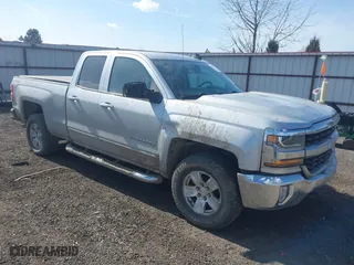 2017 Chevrolet Silverado 1500 LT with VIN 1GCVKREC2HZ202207, listed as a IAAI auction lot 41755285 with 157,018 mi miles. Bid and sale history available at carsss.com. Image 1.