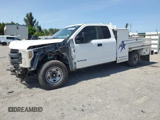 2019 Ford F-250 XL with VIN 1FT7X2AT1KED39242, listed as a Copart auction lot 58583425 with 202,378 mi miles and Salvage title. Bid and sale history available at DreamBid. Image 1.