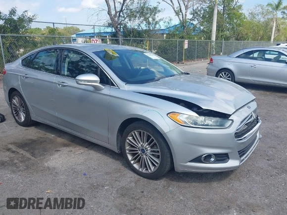 2014 Ford Fusion SE with VIN 3FA6P0HD0ER133772, listed as a IAAI auction lot 41800268 with 135,518 mi miles. Bid and sale history available at carsss.com. Image 1.