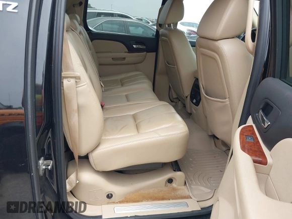 2007 Chevrolet Avalanche 3LT with VIN 3GNFK12327G298260, listed as a IAAI auction lot 42286344 with 251,923 mi miles and . Bid and sale history available at DreamBid. Image 8.