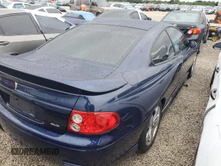 2005 Pontiac GTO z VIN 6G2VX12U15L381992, wystawiony jako Copart lot #74657644 z przebiegiem 21 995 mil mil oraz Szkody całkowita. Historia ofert i sprzedaży dostępna na DreamBid. Obrazek 3.