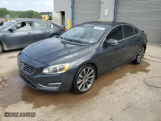 2015 Volvo S60 T6 Drive-E Platinum with VIN YV149MFM2F2355400, listed as a Copart auction lot 58525604 with 112,349 mi miles and Salvage Title. Bid and sale history available at carsss.com. Image 1.