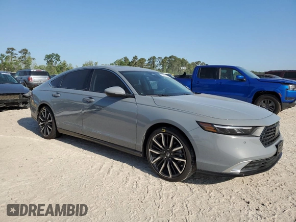 2024 Honda Accord Touring z VIN 1HGCY2F82RA043505, wystawiony jako Copart lot #52223925 z przebiegiem 16 767 mil mil oraz Szkoda całkowita • Salvage title. Historia ofert i sprzedaży dostępna na DreamBid. Obrazek 4.