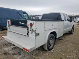 2012 Ford Super Duty F-250 SRW XL with VIN 1FT7X2A63CEA05211, listed as a Copart auction lot 43471795 with 267,550 mi miles and Salvage Title. Bid and sale history available at carsss.com. Image 3.