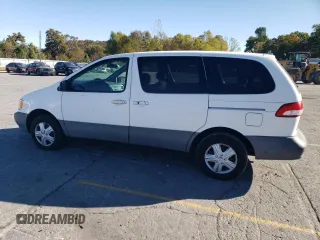 2002 Toyota Sienna LE with VIN 4T3ZF13C22U465170, listed as a Copart auction lot 76561124 with 218,314 mi miles and Clean Title. Bid and sale history available at carsss.com. Image 2.