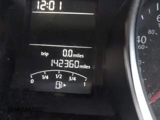2016 Volkswagen Jetta Sport z VIN 3VWD17AJ8GM292211, wystawiony jako IAAI lot #42371317 z przebiegiem 142 360 mil mil oraz . Historia ofert i sprzedaży dostępna na DreamBid. Obrazek 15.