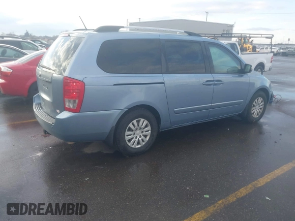 2014 Kia Sedona LX with VIN KNDMG4C79E6547589, listed as a IAAI auction lot 41724633 with 211,213 mi miles. Bid and sale history available at carsss.com. Image 4.