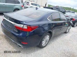 2016 Lexus ES 330 z VIN 58ABK1GG7GU025058, wystawiony jako IAAI lot #42072414 z przebiegiem 120 678 mil mil oraz . Historia ofert i sprzedaży dostępna na DreamBid. Obrazek 4.