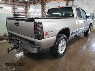 2001 Chevrolet Silverado 1500 LS with VIN 1GCEK19T51E113269, listed as a Copart auction lot 45592115 with Not Provided miles and Salvage Title. Bid and sale history available at DreamBid. Image 3.