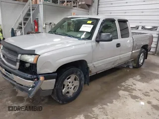 2005 Chevrolet Silverado 1500 Z71 with VIN 1GCEK19Z55Z148705, listed as a IAAI auction lot 42084628 with 217,172 mi miles. Bid and sale history available at carsss.com. Image 18.