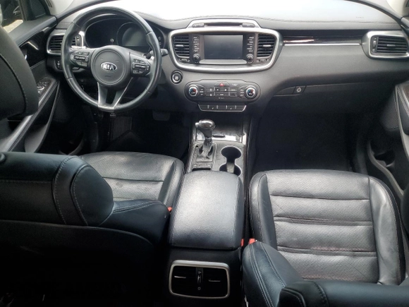 2017 Kia Sorento EX with VIN 5XYPH4A12HG291225, listed as a Copart auction lot 56944805 with 103,702 mi miles and Salvage title. Bid and sale history available at DreamBid. Image 8.