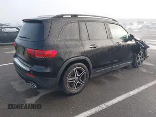 2021 Mercedes-Benz GLB 250 z VIN W1N4M4GB3MW107480, wystawiony jako IAAI lot #41827300 z przebiegiem 45 967 mil mil oraz . Historia ofert i sprzedaży dostępna na DreamBid. Obrazek 4.