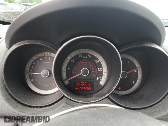 2010 Kia Forte EX z VIN KNAFU4A2XA5250756, wystawiony jako Copart lot #58743405 z przebiegiem 204 266 mil mil oraz Szkoda całkowita • Salvage title. Historia ofert i sprzedaży dostępna na DreamBid. Obrazek 9.