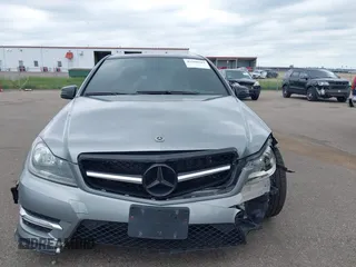 2013 Mercedes-Benz C 300 Sport с VIN WDDGF8AB1DR256425, выставлен на аукционе IAAI как лот 42560342 с пробегом 119 440 миль миль и . История ставок и продаж доступна на DreamBid. Изображение 12.