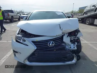 2016 Lexus ES with VIN JTHBK1GGXG2243002, listed as a IAAI auction lot 41840675 with 79,544 mi miles. Bid and sale history available at carsss.com. Image 13.