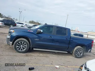 2019 Chevrolet Silverado 1500 LT with VIN 3GCUYDED2KG240176, listed as a IAAI auction lot 41585146 with 85,304 mi miles. Bid and sale history available at carsss.com. Image 14.