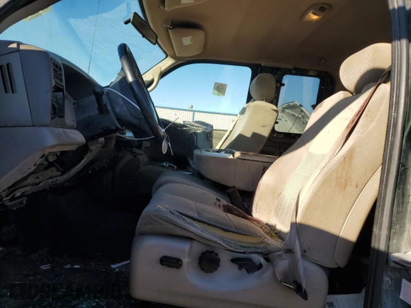 2001 Ford Super Duty F-250 XL with VIN 1FTNX20F91EC66932, listed as a Copart auction lot 83177154 with 258,347 mi miles and Salvage Title. Bid and sale history available at carsss.com. Image 7.
