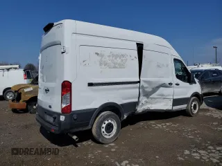2022 Ford Transit Cargo z VIN 1FTBR1X82NKA23274, wystawiony jako Copart lot #52293345 z przebiegiem 59 412 mil mil oraz Szkoda całkowita • Salvage title. Historia ofert i sprzedaży dostępna na DreamBid. Obrazek 3.
