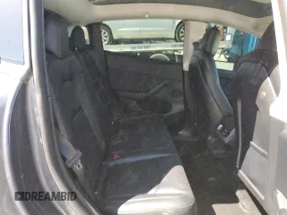 2022 Tesla Model Y Performance z VIN 7SAYGDEF5NF574382, wystawiony jako Copart lot #48531565 z przebiegiem 35 165 mil mil oraz Szkoda całkowita • Salvage title. Historia ofert i sprzedaży dostępna na DreamBid. Obrazek 10.