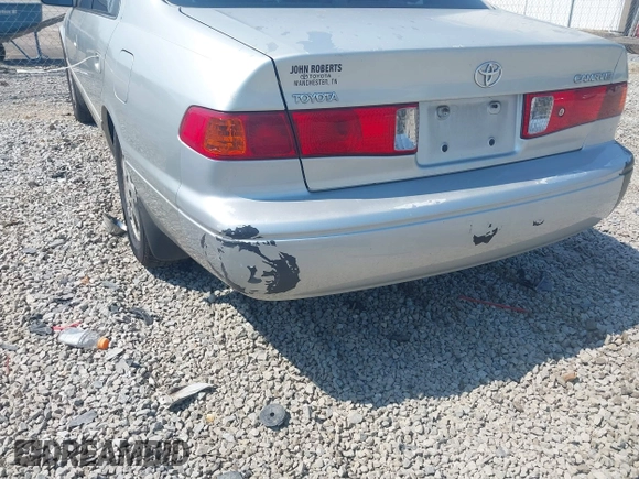 2001 Toyota Camry CE with VIN 4T1BG22K11U805882, listed as a IAAI auction lot 42576999 with 300,777 mi miles and . Bid and sale history available at DreamBid. Image 6.