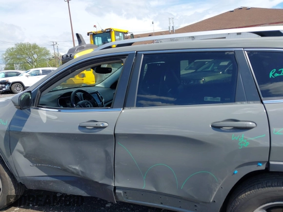 2019 Jeep Cherokee Limited with VIN 1C4PJMDX4KD451079, listed as a IAAI auction lot 42173419 with 71,980 mi miles and . Bid and sale history available at DreamBid. Image 14.