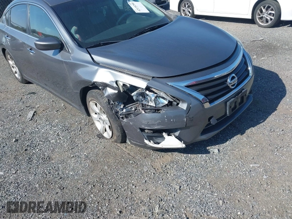 2015 Nissan Altima 2.5 S with VIN 1N4AL3AP8FC270356, listed as a IAAI auction lot 42135280 with 135,373 mi miles. Bid and sale history available at carsss.com. Image 6.