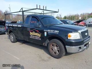 2007 Ford F-150 XL with VIN 1FTRF12277NA58372, listed as a IAAI auction lot 42090149 with 224,524 mi miles. Bid and sale history available at carsss.com. Image 1.