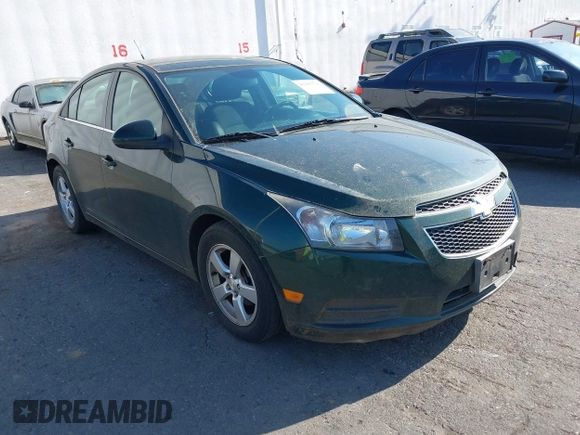 2014 Chevrolet Cruze 1LT with VIN 1G1PC5SB0E7422942, listed as a IAAI auction lot 42107523 with 137,701 mi miles and . Bid and sale history available at DreamBid. Image 1.