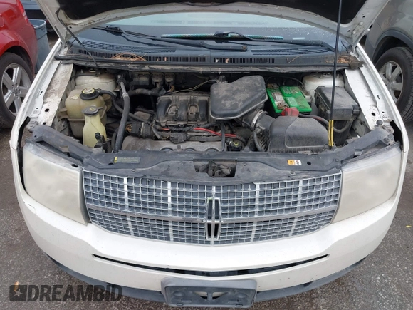 2008 Lincoln MKX with VIN 2LMDU88C08BJ12939, listed as a IAAI auction lot 41946108 with 222,183 mi miles and . Bid and sale history available at DreamBid. Image 10.
