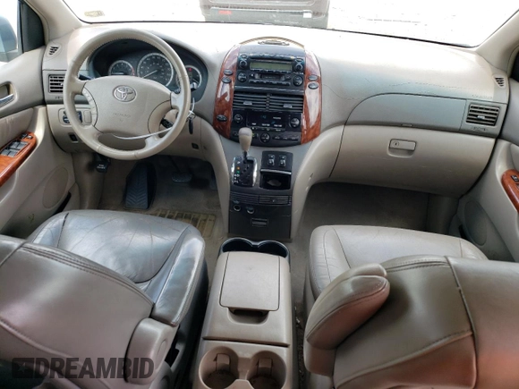 2004 Toyota Sienna XLE z VIN 5TDZA22C74S049299, wystawiony jako Copart lot #55959205 z przebiegiem 237 599 mil mil oraz Szkoda całkowita • Salvage title. Historia ofert i sprzedaży dostępna na DreamBid. Obrazek 8.