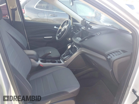 2016 Ford Escape SE with VIN 1FMCU9G98GUB50785, listed as a IAAI auction lot 41640899 with 1 mi miles. Bid and sale history available at carsss.com. Image 5.