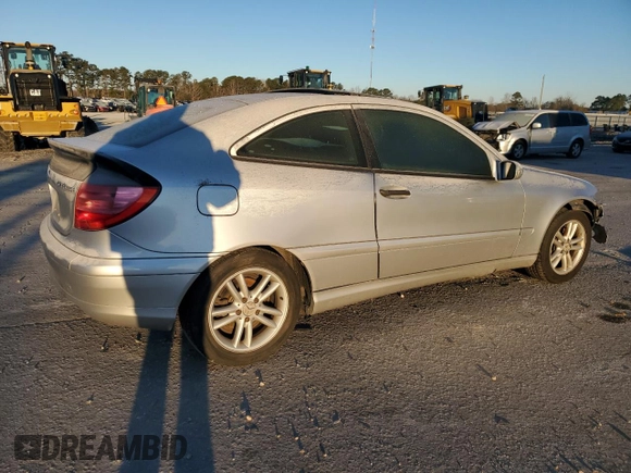 2003 Mercedes-Benz C 230 Kompressor with VIN WDBRN40J93A444693, listed as a Copart auction lot 87637615 with 156,298 mi miles and Salvage title. Bid and sale history available at DreamBid. Image 3.
