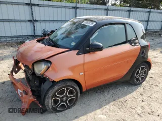 2016 Smart fortwo Passion with VIN WMEFJ5DA7GK066701, listed as a Copart auction lot 59093055 with 84,417 mi miles and Salvage title. Bid and sale history available at DreamBid. Image 1.