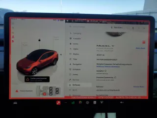 2022 Tesla Model Y Long Range z VIN 7SAYGAEE5NF430627, wystawiony jako Copart lot #89192355 z przebiegiem 35 107 mil mil oraz Szkody całkowita. Historia ofert i sprzedaży dostępna na DreamBid. Obrazek 9.