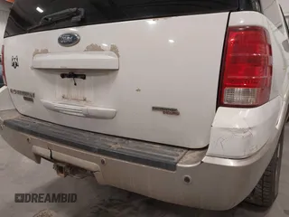 2005 Ford Expedition Eddie Bauer with VIN 1FMFU18505LA84794, listed as a IAAI auction lot 41651122 with 255,815 mi miles. Bid and sale history available at carsss.com. Image 6.