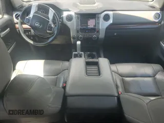 2015 Toyota Tundra Limited z VIN 5TFHY5F15FX469805, wystawiony jako Copart lot #61155305 z przebiegiem 113 159 mil mil oraz Szkoda całkowita • Salvage title. Historia ofert i sprzedaży dostępna na DreamBid. Obrazek 8.