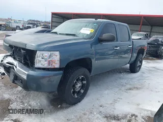 2009 Chevrolet Silverado 1500 LT with VIN 2GCEK233591134697, listed as a IAAI auction lot 41716904 with 211,681 mi miles and . Bid and sale history available at DreamBid. Image 2.