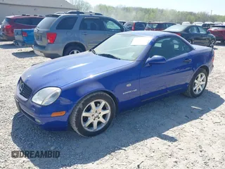 1998 Mercedes-Benz SLK-Class with VIN WDBKK47F7WF075867, listed as a IAAI auction lot 42113106 with 36,870 mi miles. Bid and sale history available at carsss.com. Image 17.